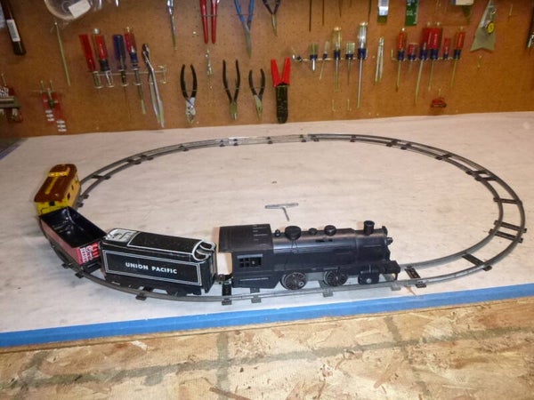 Restored Marx Marlines windup clockwork 0-4-0 steam freight set #528