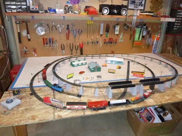 Restored HO scale 4x6 elevated one track, 2-trains complete train set layout #40