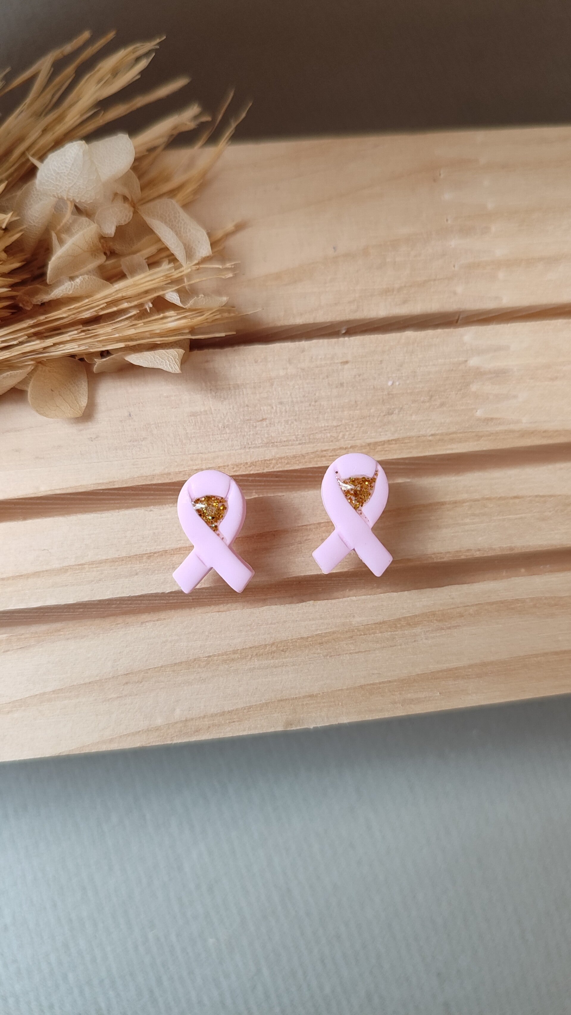 Boucles d'oreilles clous - Octobre rose #1