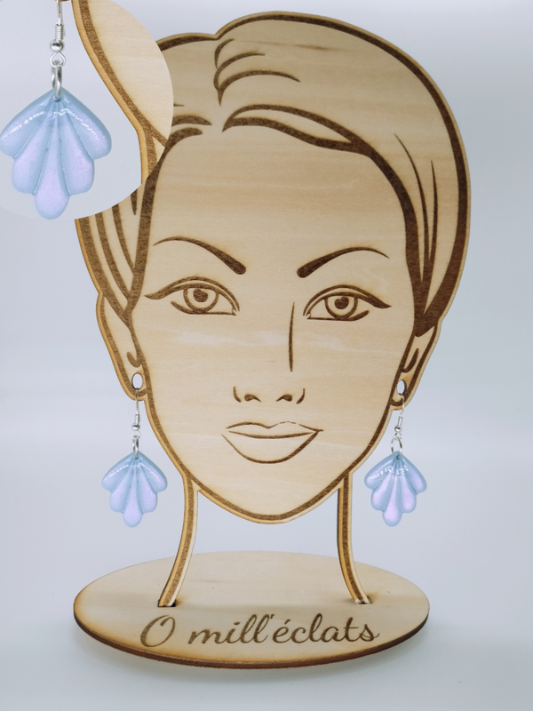 Boucles d'oreilles pendantes Eclat de fleur Argile polymère pro bleue reflets roses Acier inoxydable argent