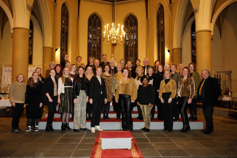 De groep waarmee Marieke in 2023 een kerstconcert gaf.