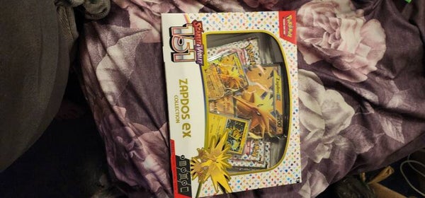 Zapdos 151 Collection Box