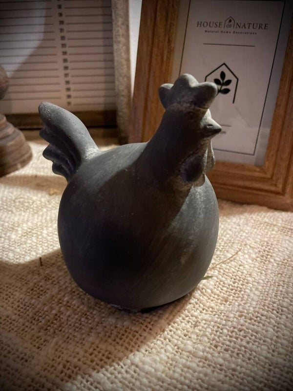 Stenen grijze kip nr.1501