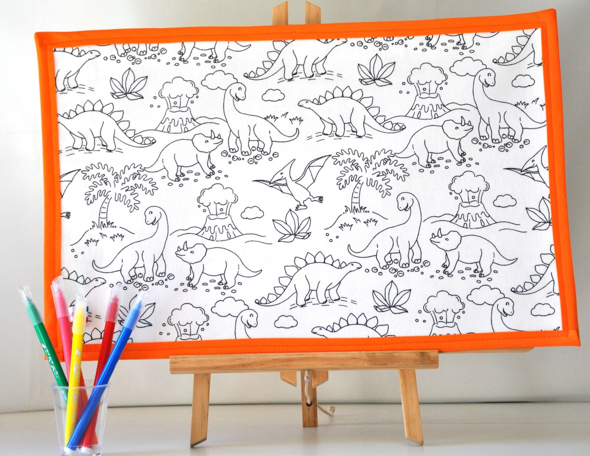 Set de Table à colorier et réutilisable - Dinosaures