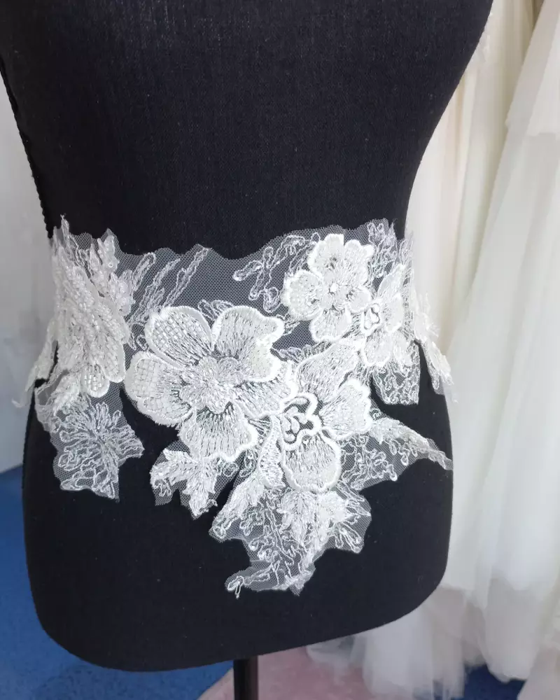 Braut Gürtel bülach, Blume Gürtel, Gürtel Hochzeitskleid zürich, brautkleid Gürtel bülach, Braut Accessoires in bülach, brautmodegeschäft Bachenbülach 