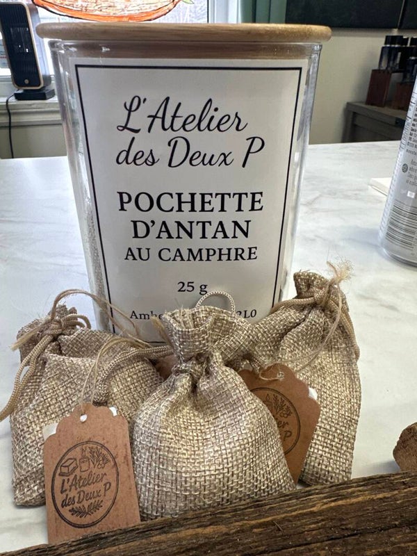 Pochette d’antan au camphre