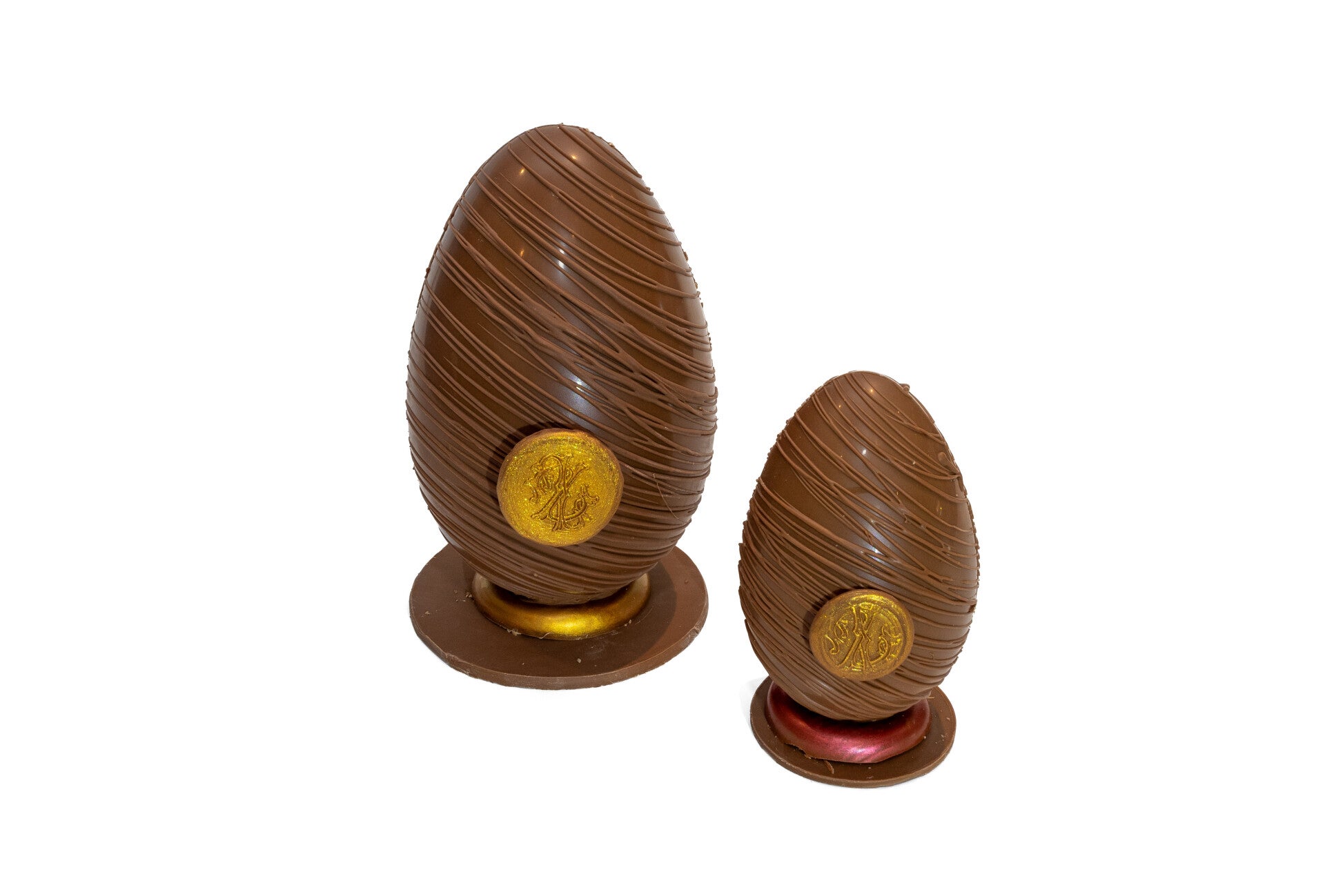 Paasei gevuld met karamel,koekjes en merengue