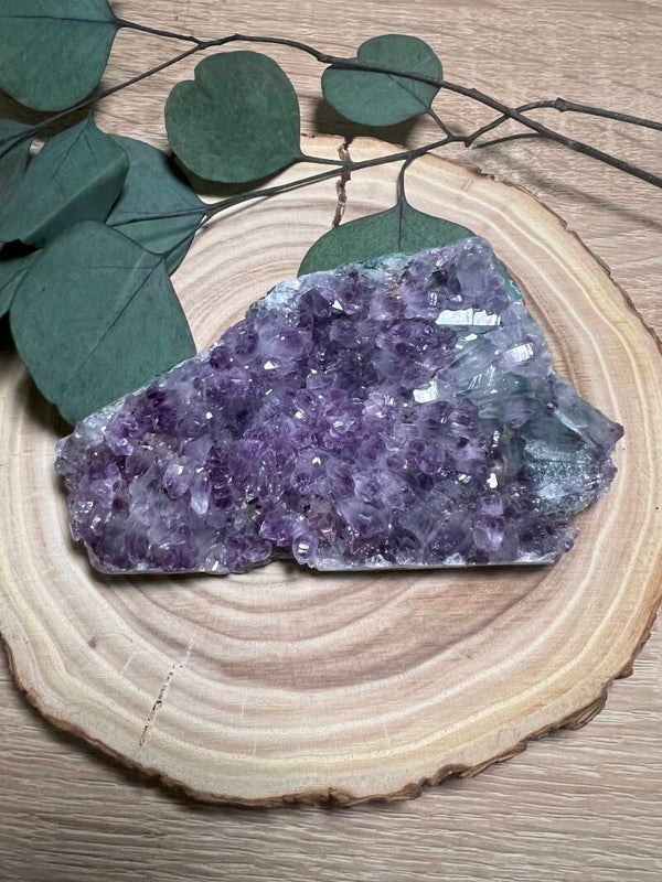 Amethyst-Geodenstück – zum Aufladen von Edelsteinschmuck