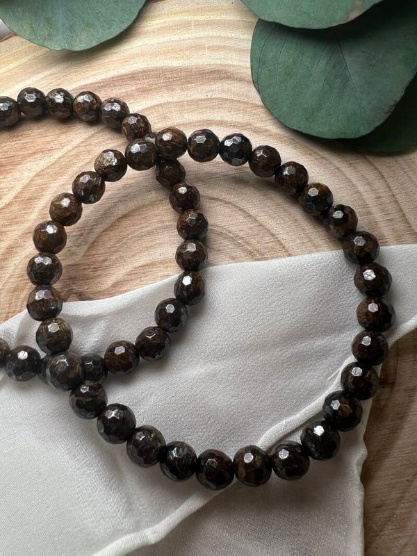 Bronzit-Armband · 6 mm Fac.
