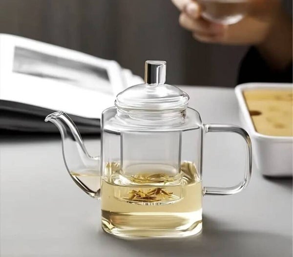 Kleine glazen theepot – een moment voor jezelf