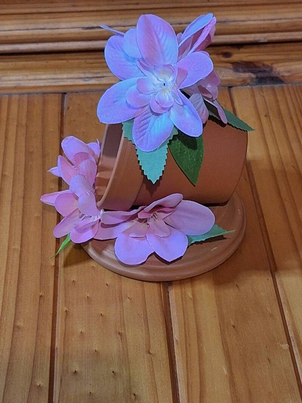 Clay Forage Pot
