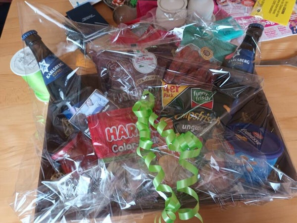 Selbst gestaltete  Geschenkekorb ( Neu)