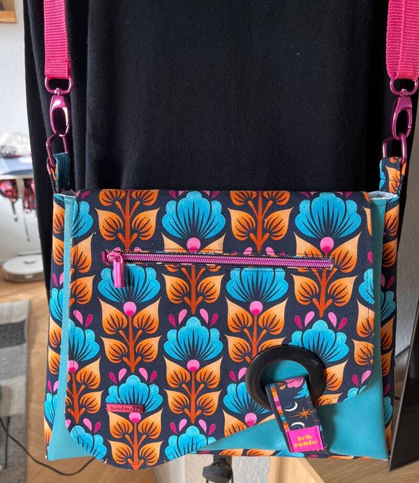 Retro Tasche in Türkis / Pink