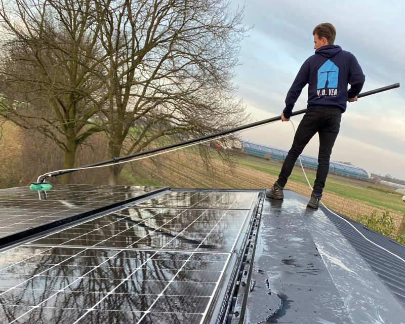 zonnepanelen reinigen handel 