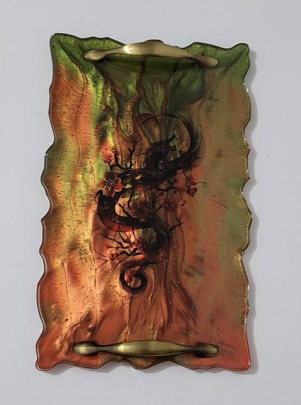 Plateau vert et bronze avec dragon