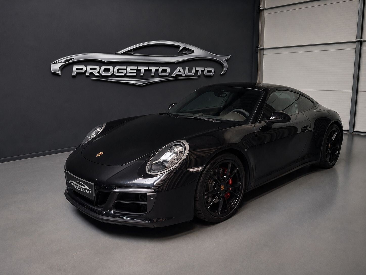 Porsche 911 4 GTS