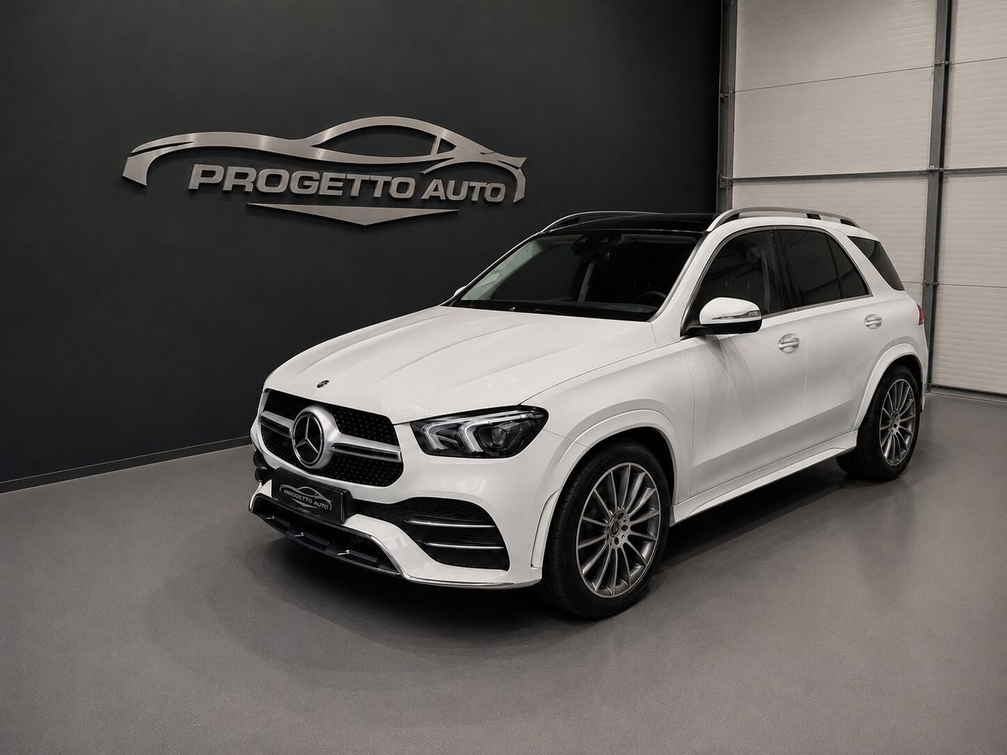 Mercedes-Benz GLE 300 PREMIUM