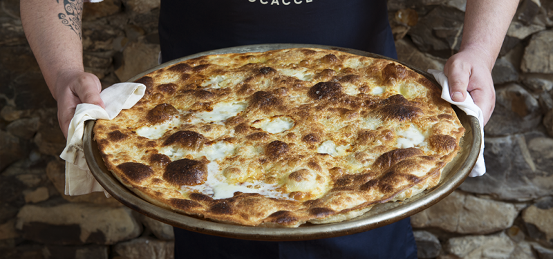 un viaggio del gusto con la famosa focaccia di Recco