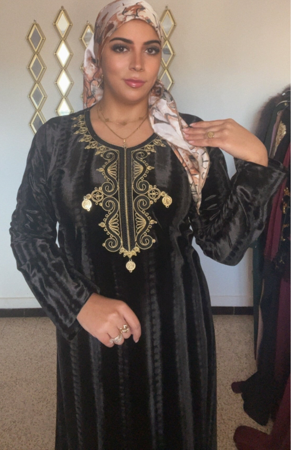 Robe velours brodé noir
