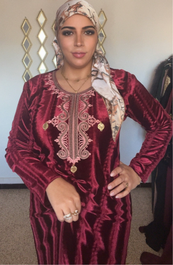 Robe velours brodé bordeau