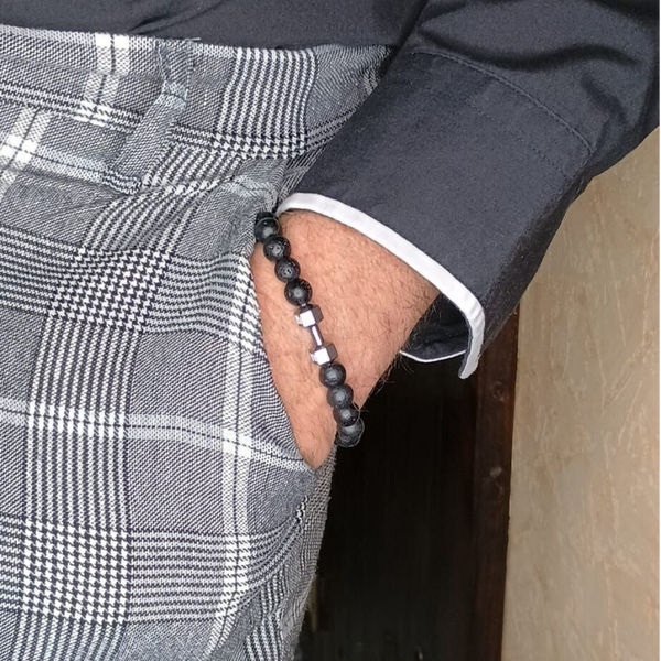 Bracelet AURELIANIS  Haltère et perle de lave noir lisse