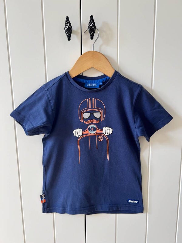 T-shirt Someone