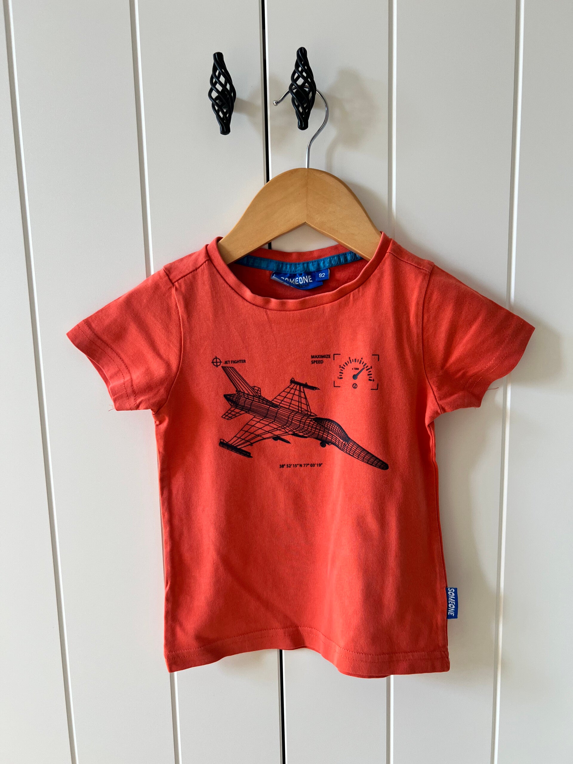 T-shirt Someone