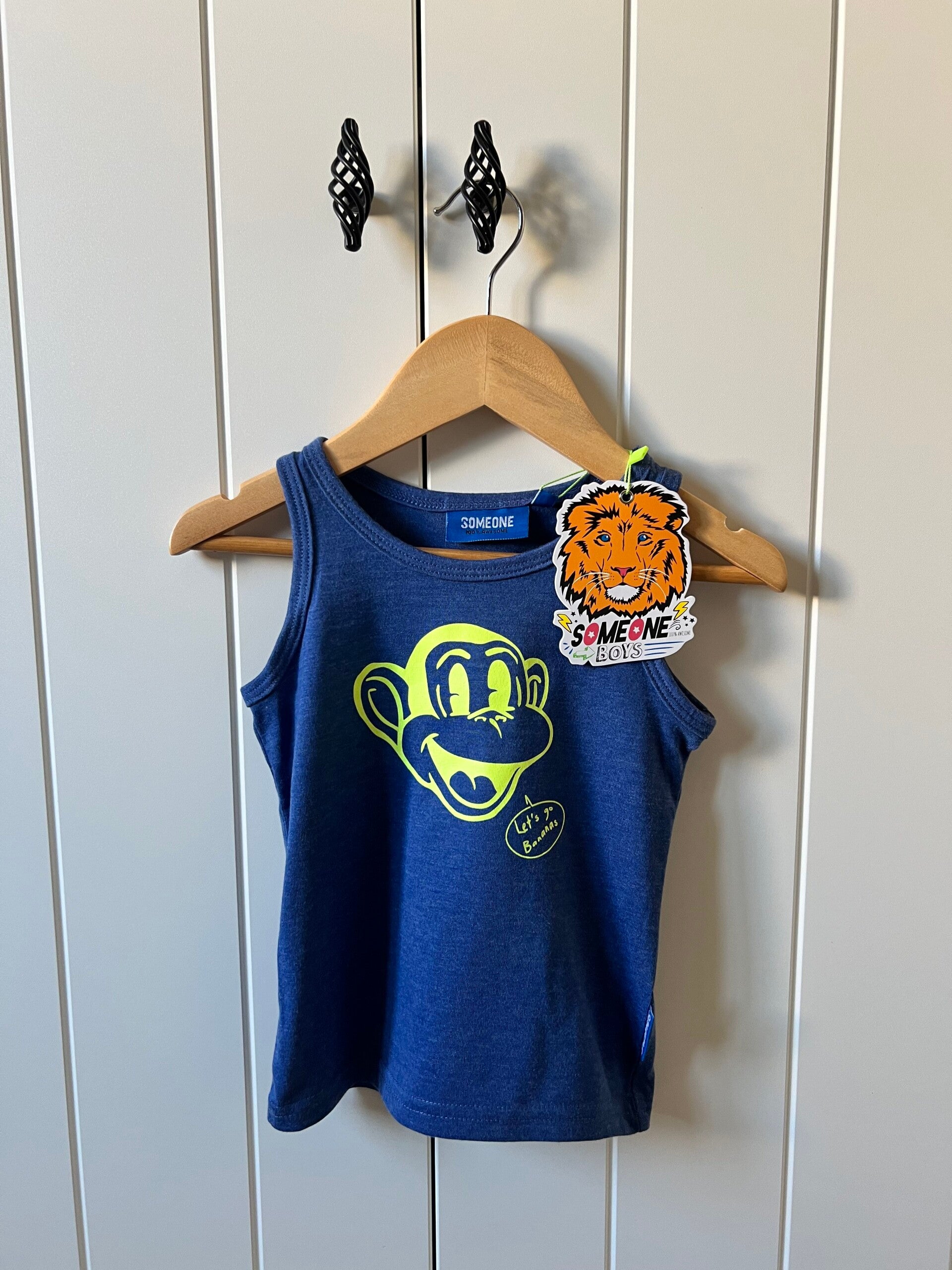 T-shirt Someone