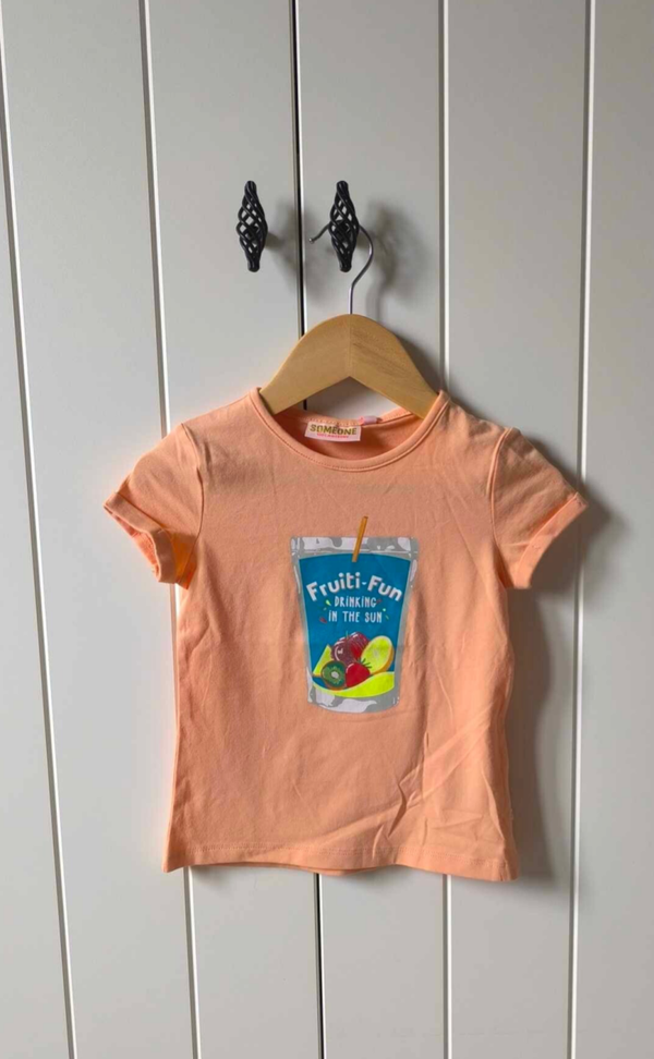 T-shirt Someone