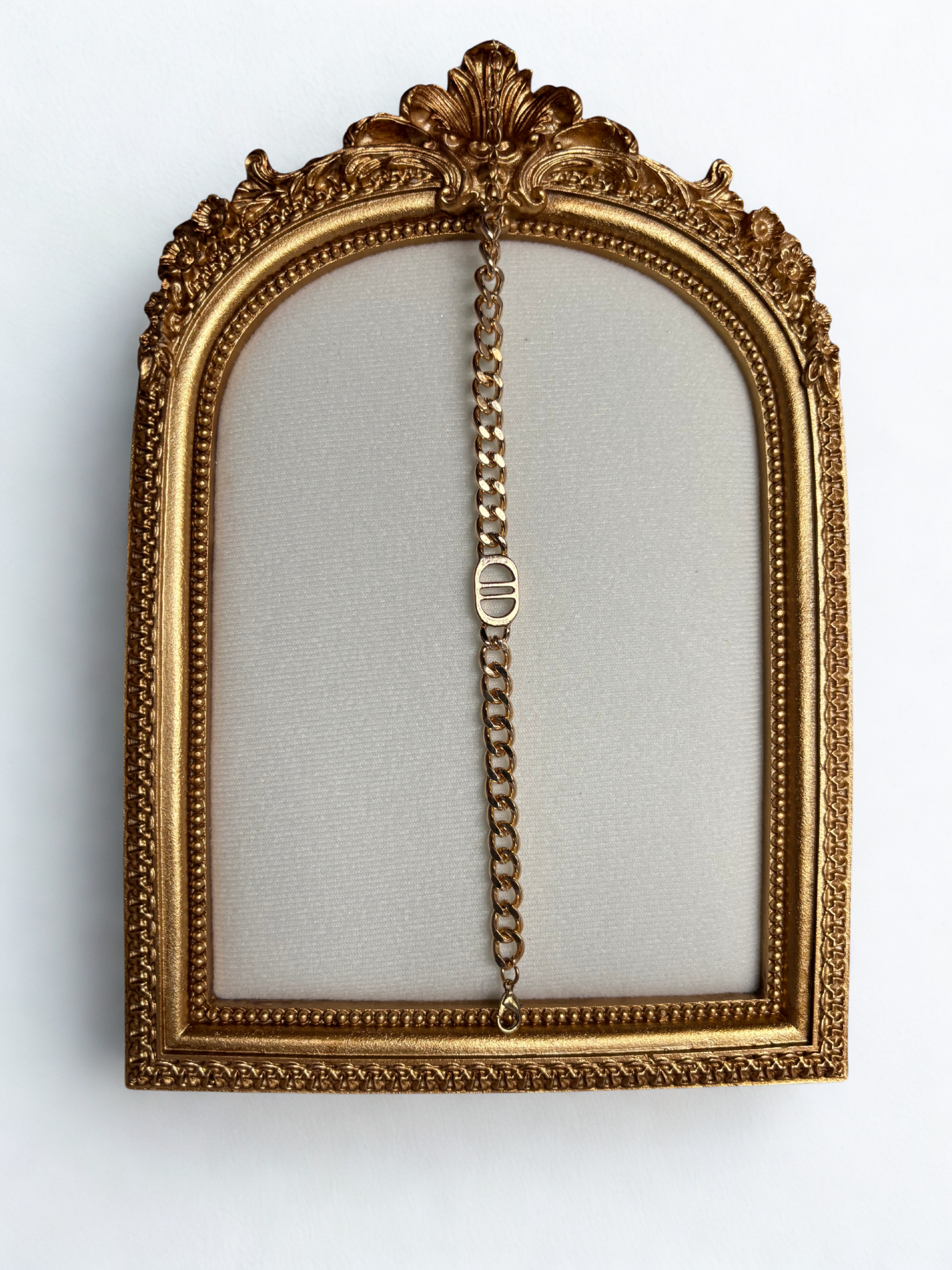 Goudkleurige armband DD