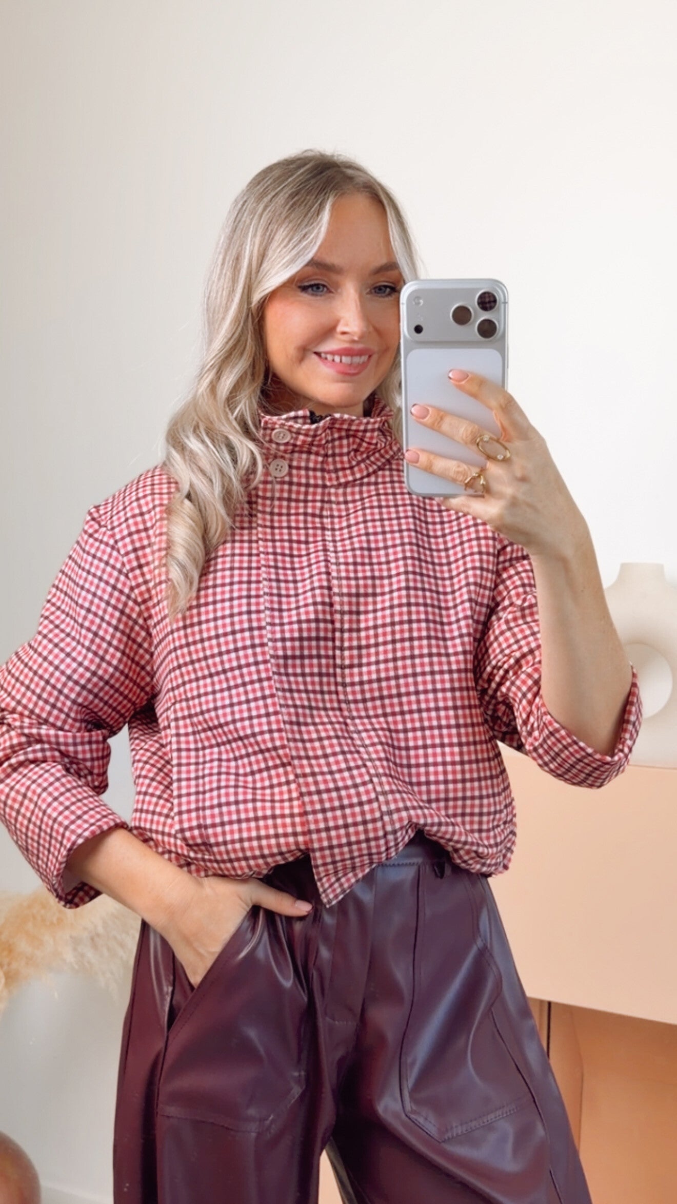 Odette – geruit jasje burgundy & ecru