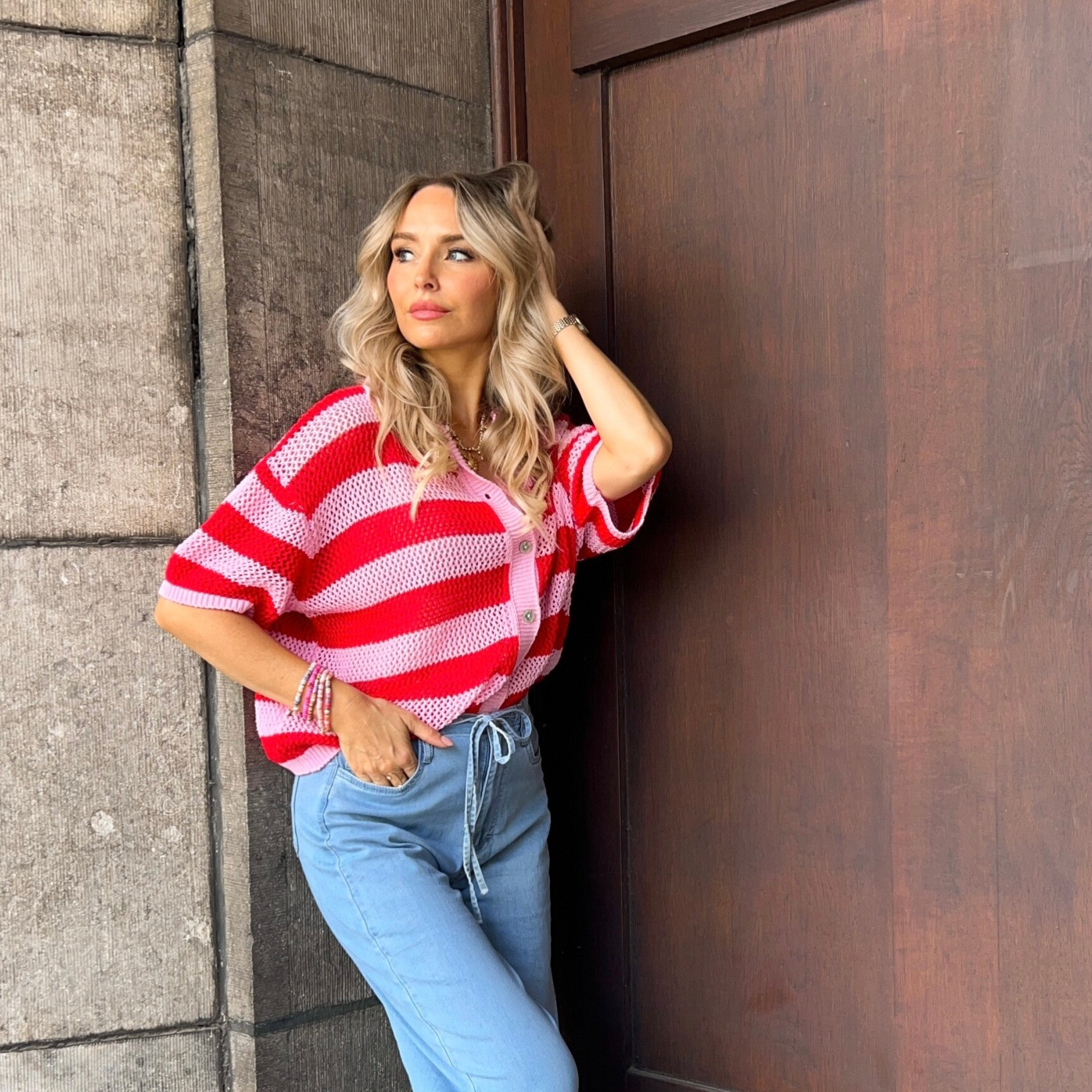 Solène – Gestreept Kort Mouwvest in Roze en Rood