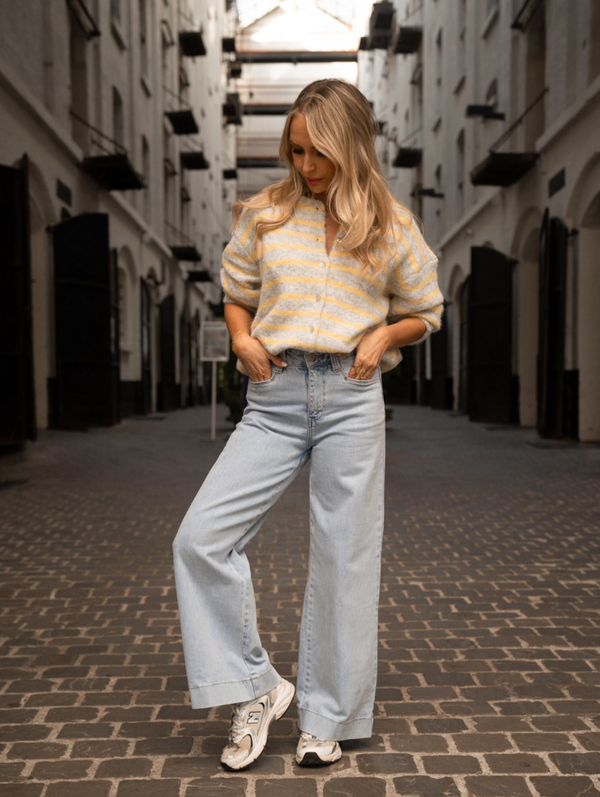 Basilia wide jeans - Lichtblauwe wide leg jeans met hoge taille