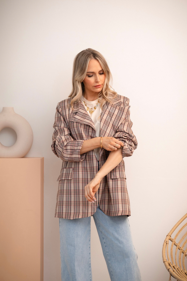 Mila blazer – Taupe/roze geruite blazer dames