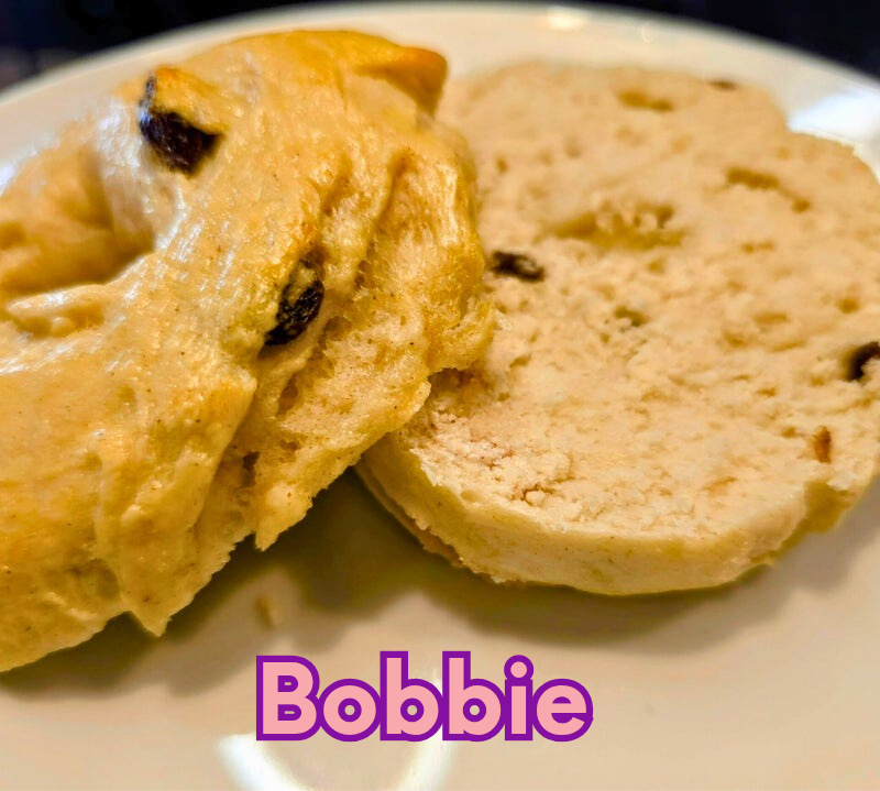 Bobbie — cinnamon raisin bagel