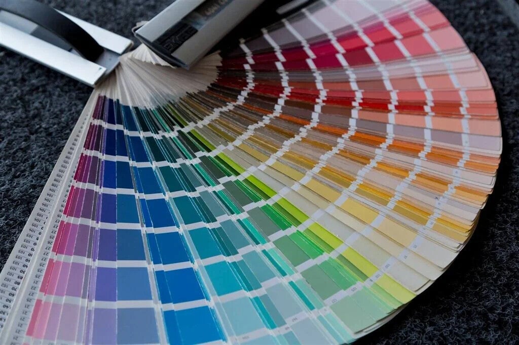 Een kleurenschema single color flayer