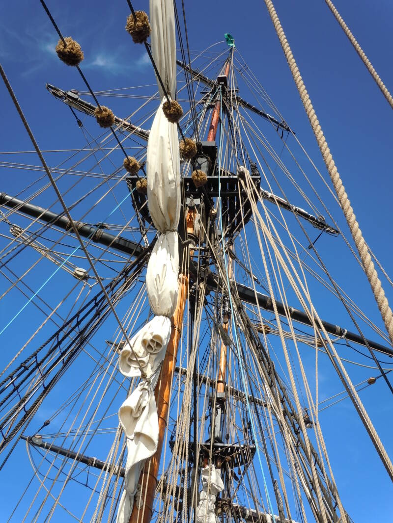 Brigg, Lady Washington, Tradi-Segler, Piraten der Karibik, traditionelle Takelage