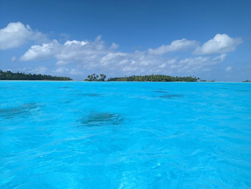 Pink Beach nahe dem Südpass von Fakarava in den Tuamotus