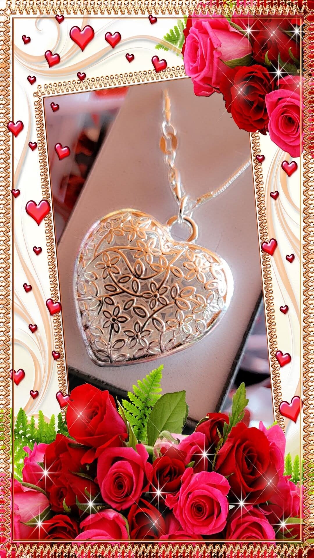 Chaîne avec Pendantif Coeur en Dentelle