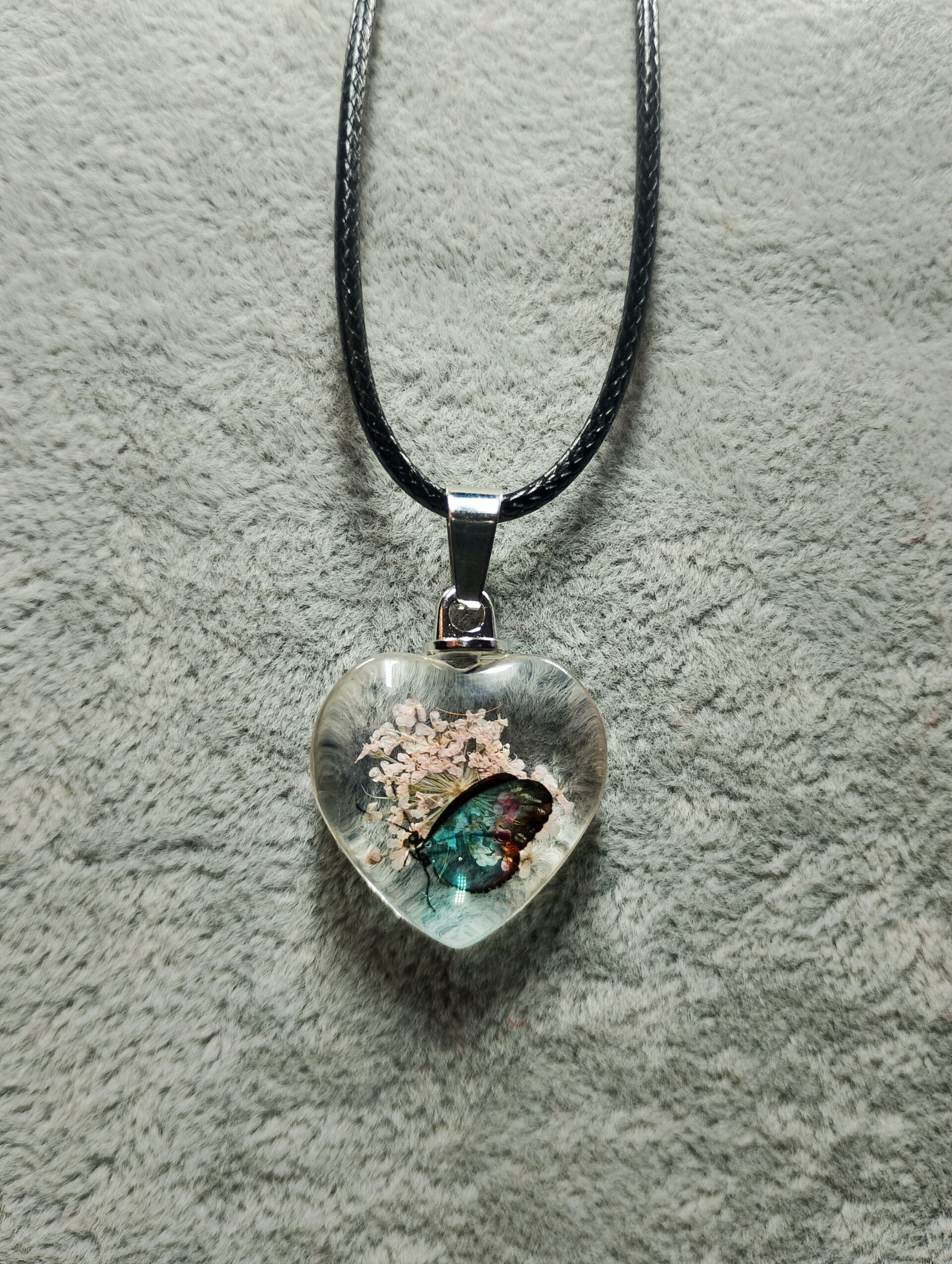 Papillon sur arbuste (Forme Coeur)