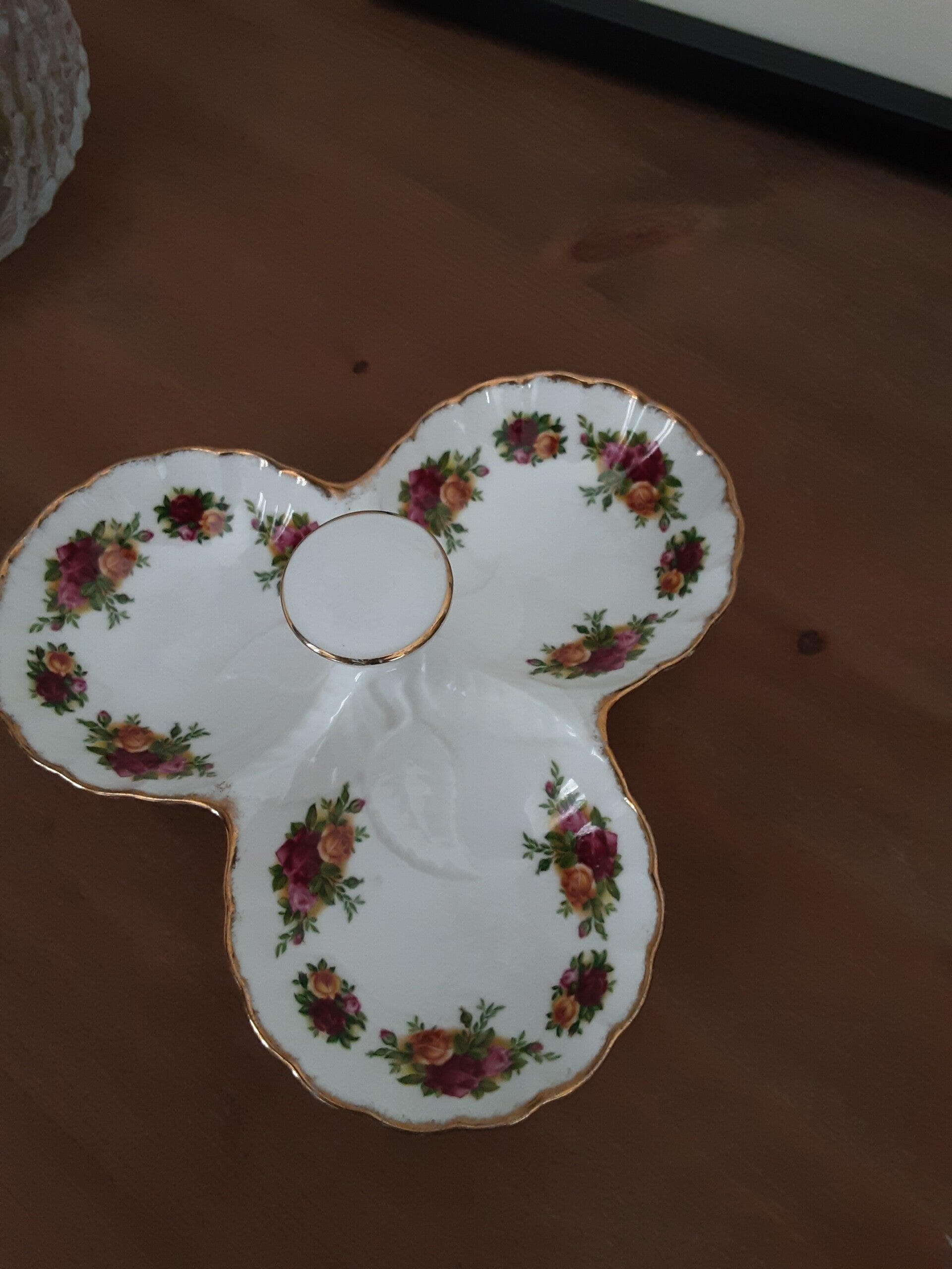 Royal Albert Dip Dish