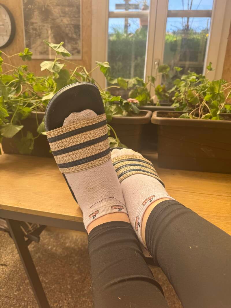 CountryRedhead weiße Crew Socks Lifestyle - White crew socks aesthetic
