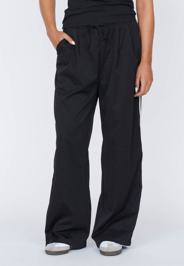 Zwarte broek met streep