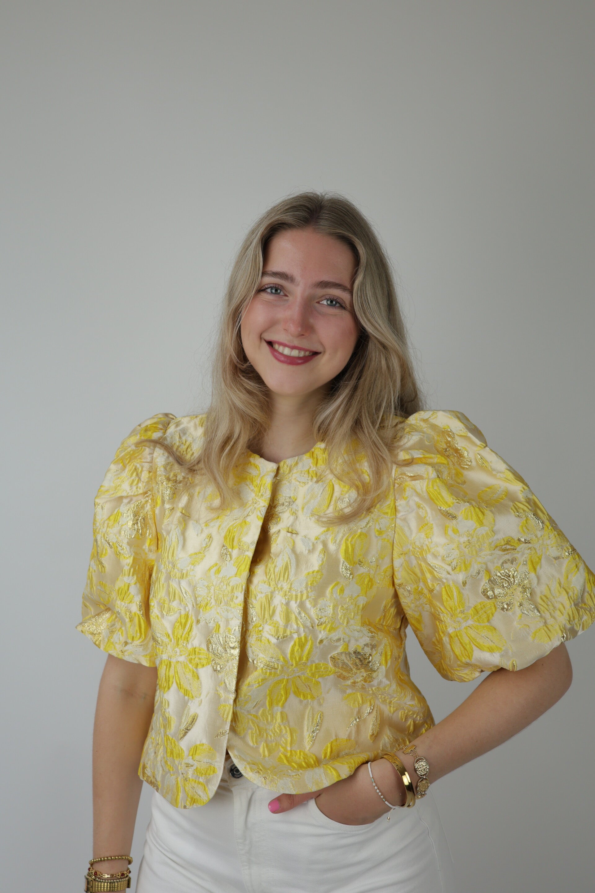 Pofmouw top geel goud