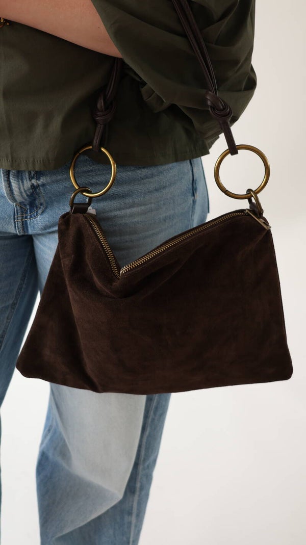 Suede ring tas bruin