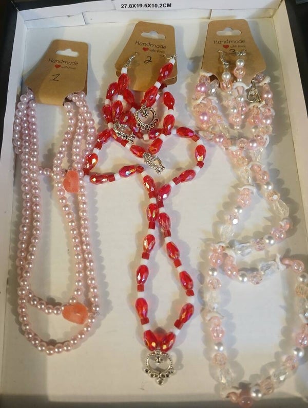 Full sets earrings/necklace/bracelet