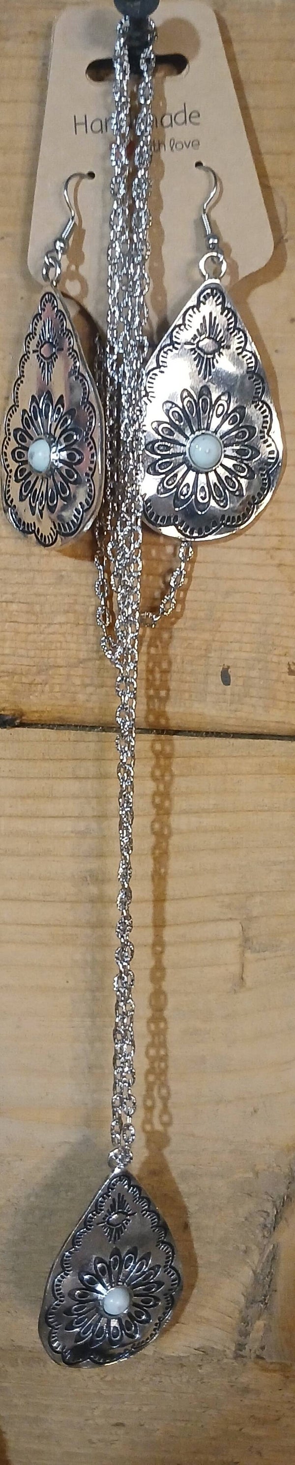 Western style earrings/necklace set