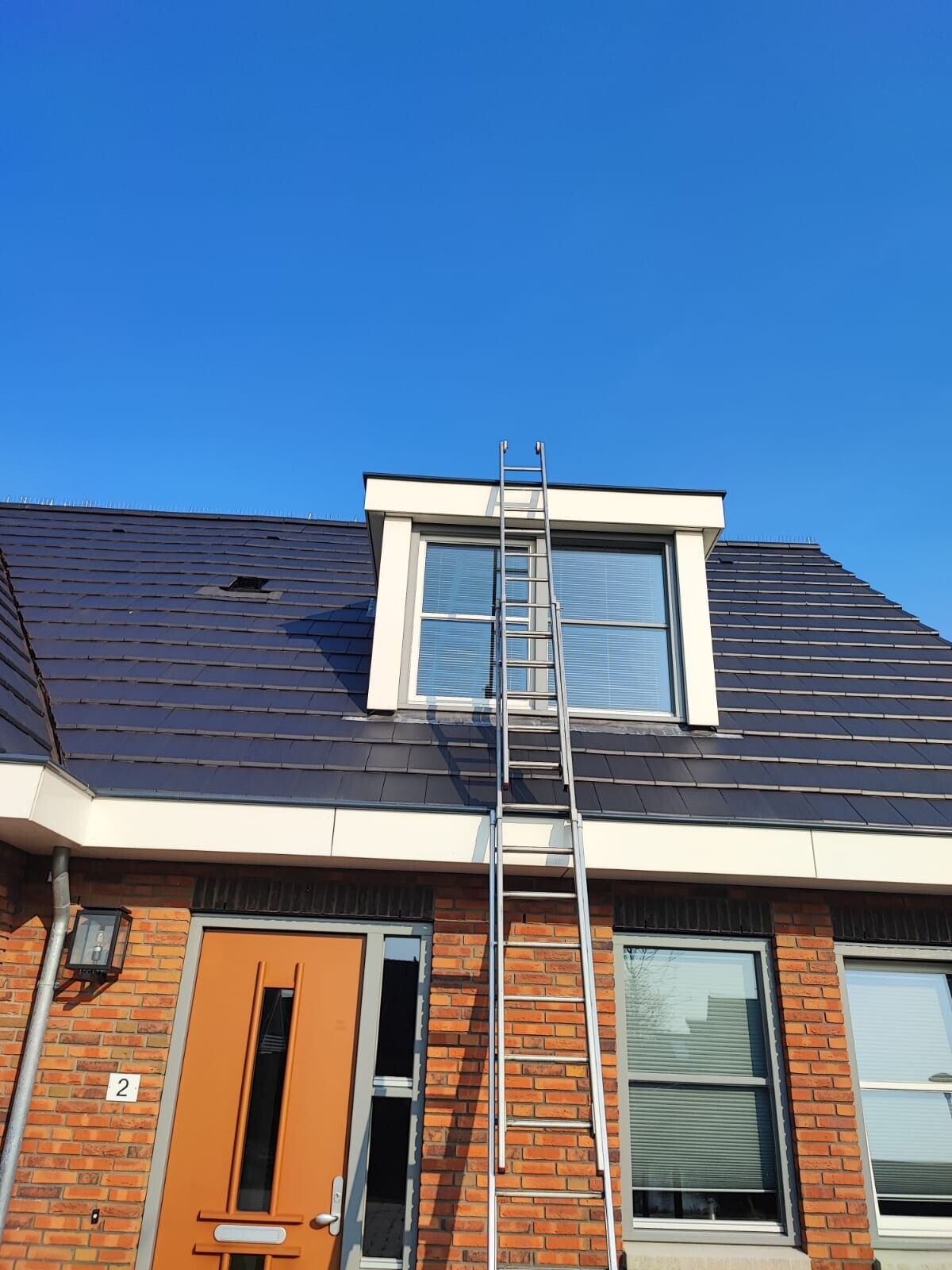 dakgootbeschermer in de dakgoot