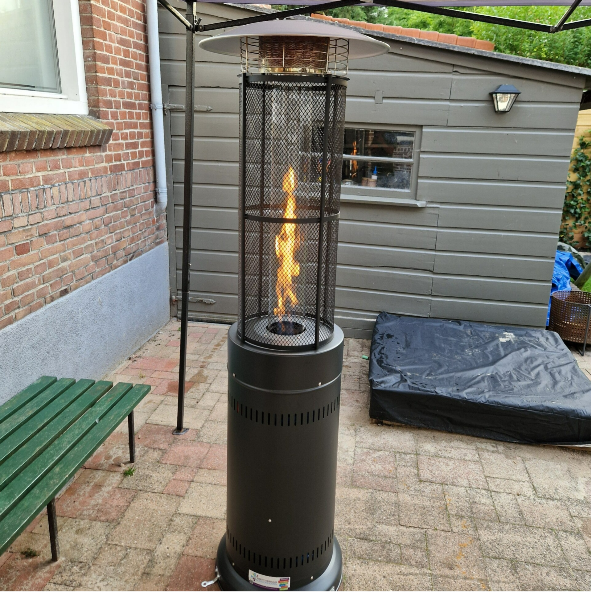 Flame heater incl gas