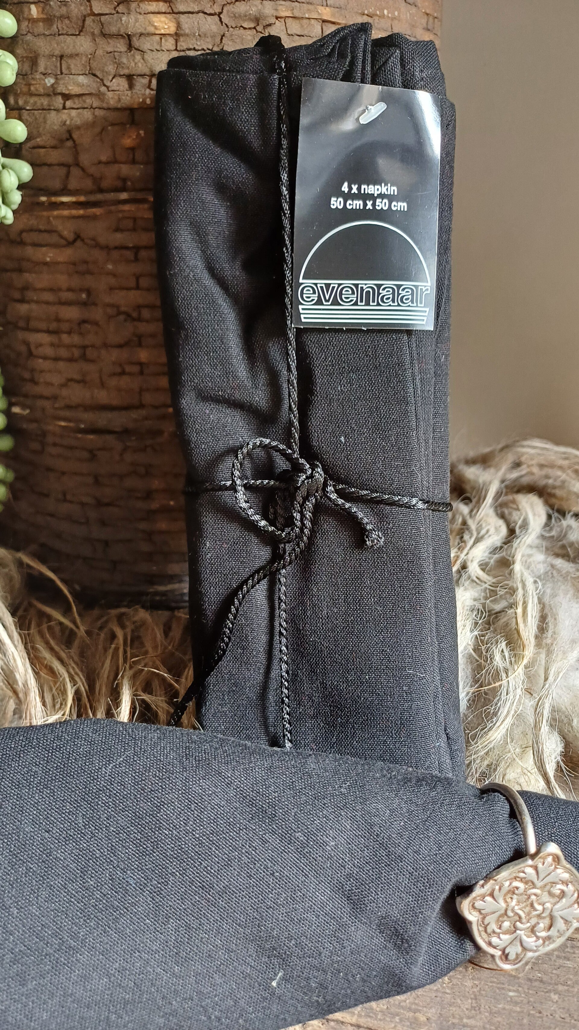 Set van 4 stoffen servetten 50x50 zwart